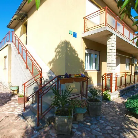 Apartment Ondina 1827