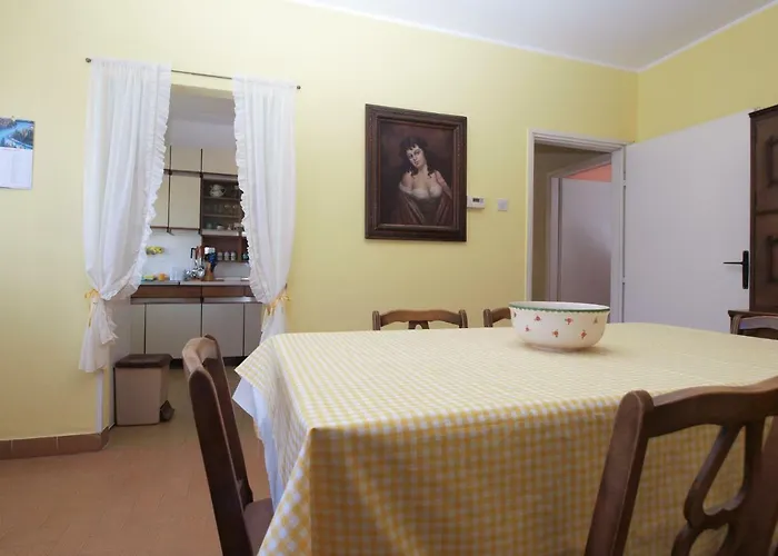 Ondina 1827 Apartman Póla